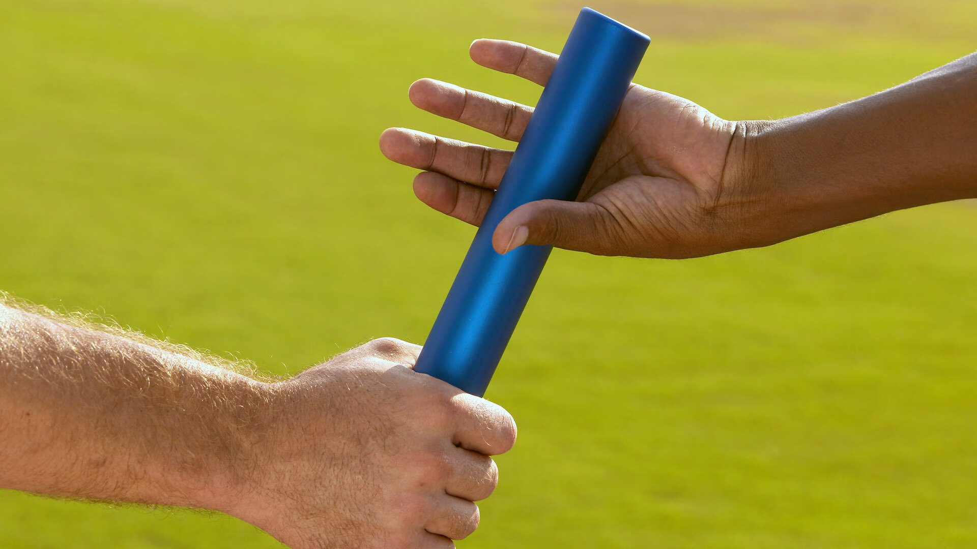 麦基翁女子200米仰泳赛道上的力量与优雅，麦基翁几块金牌