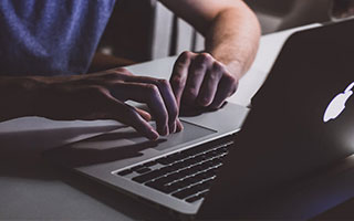 kaiyun网站-【限时投球新政】投手在10秒内出手，策略如何调整？，投球时的规则